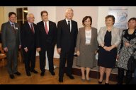 Bildunterschrift: v.l.n.r. Priv.-Doz. Dr. Andreas Otto Weber, Generalkonsul Tamás Mydlo, Györgi Csotí, Christian Knauer, Staatsministerin Emilia Müller, Gabriella Scherer und Dr. Márta Fata